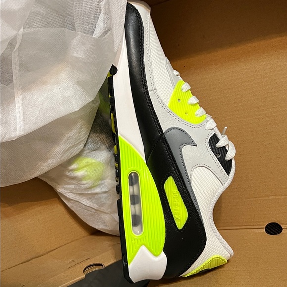 Nike shoes - Picture 6 of 6